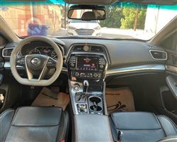 Nissan Maxima